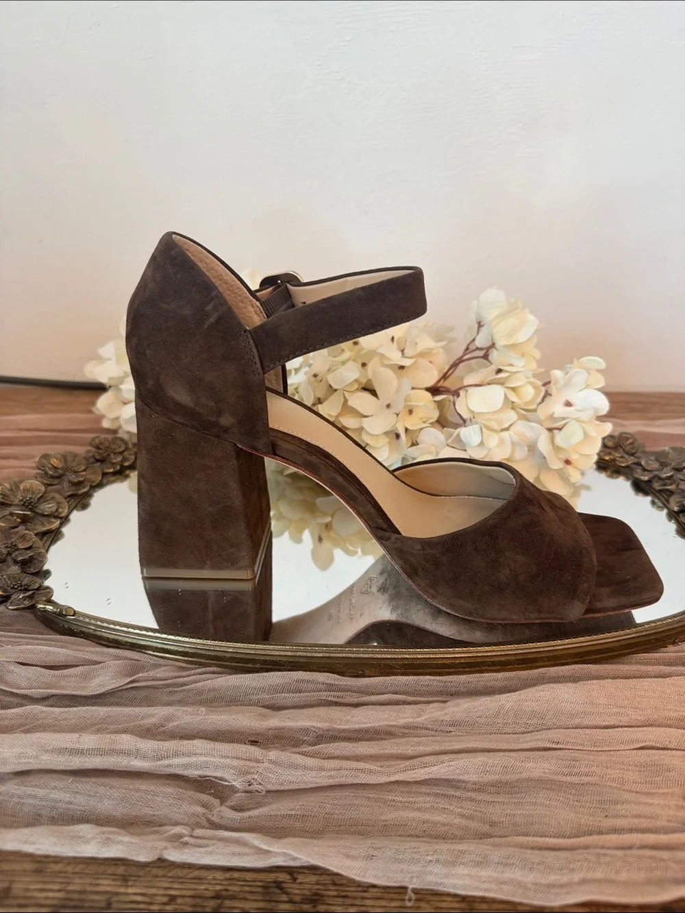 ANTONIO MELANI elegant brown
